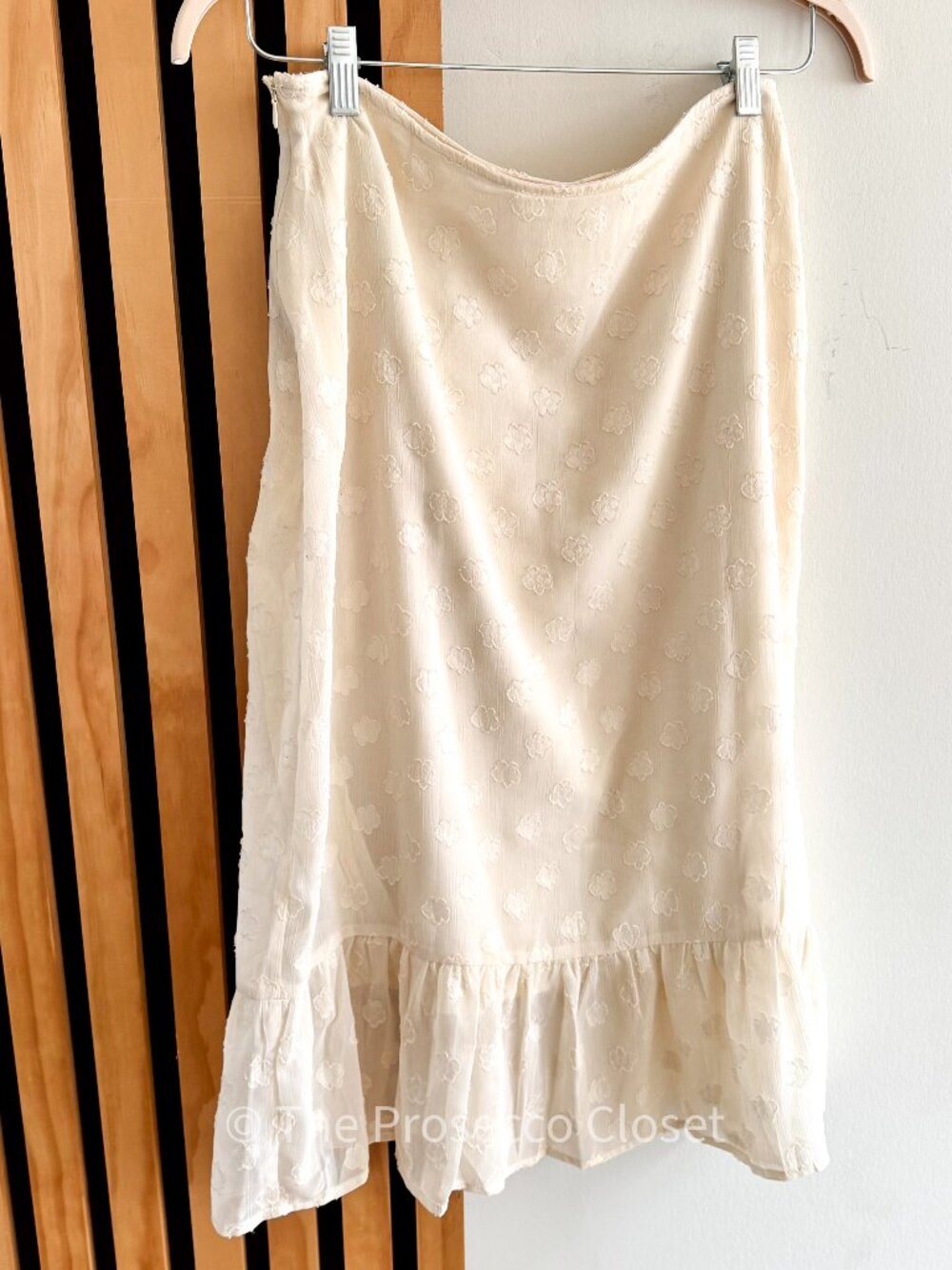 En Creme Cream Floral Embroidered Ruffle Midi Skirt (M)